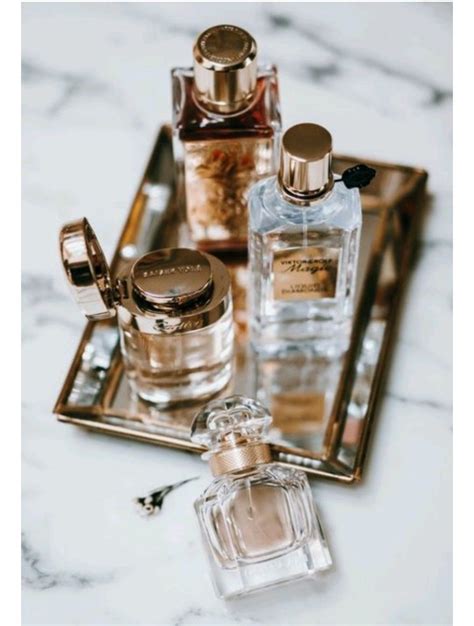 Gratis küçük parfümler